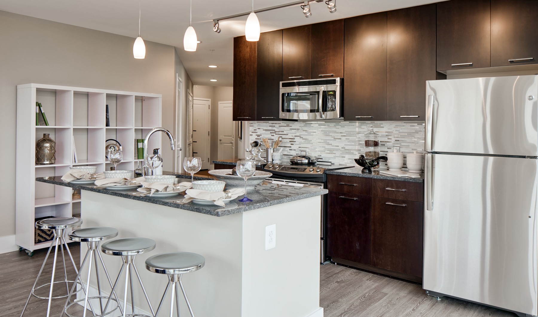 rotator image Well-lit kitchen with ample counter space